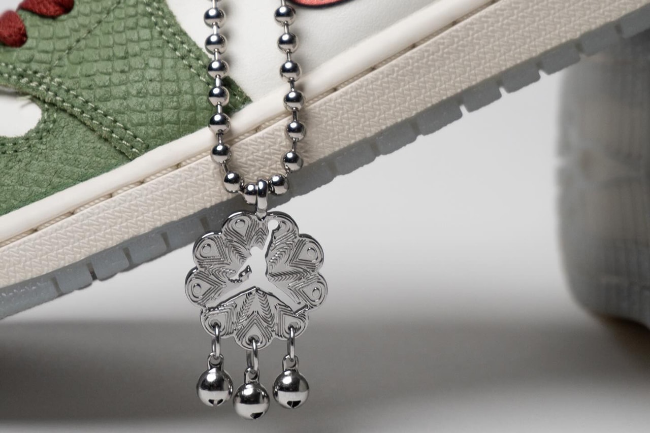 Hinh anh 5: Jordan 1 Low ‘ Year of the Dragon' - doi giay cho nam 2024