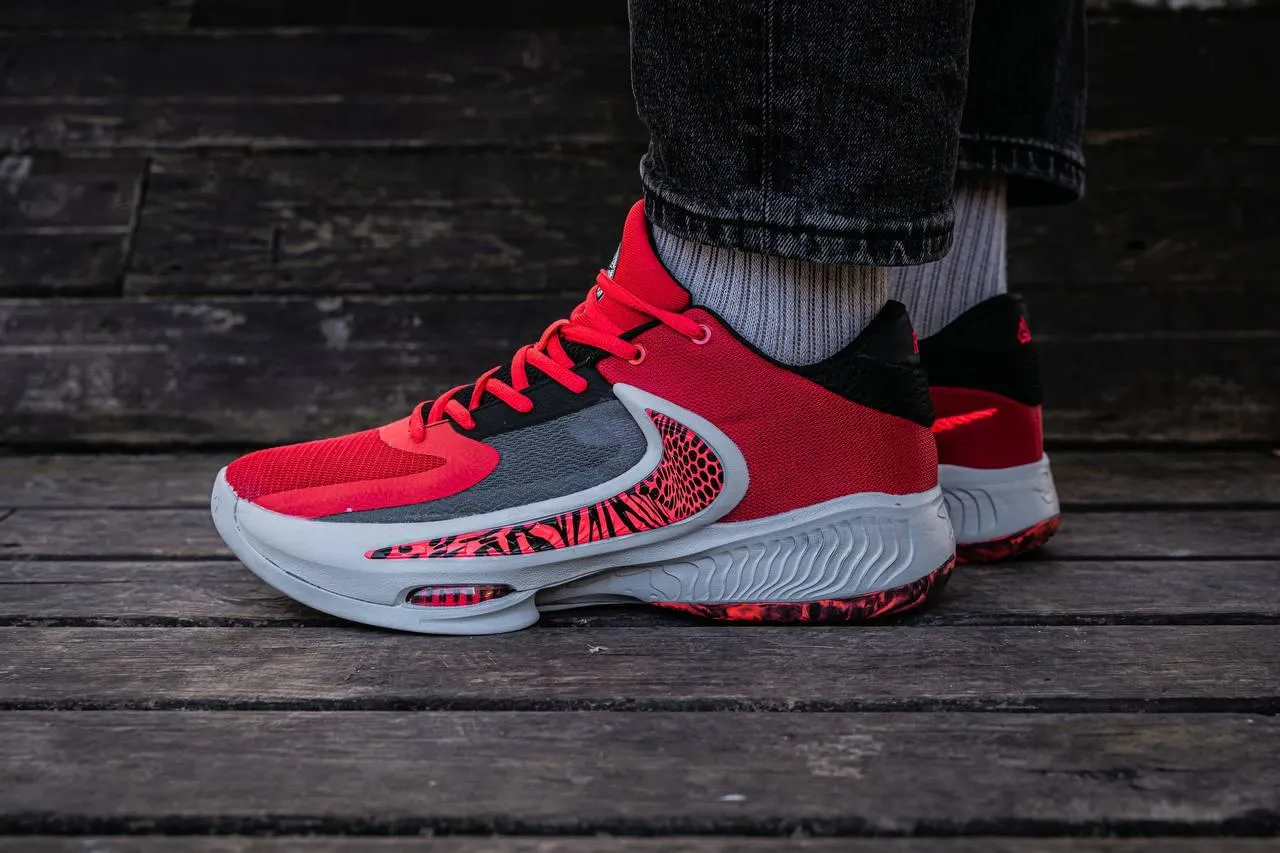 Những phối màu Nike Freak 4 bạn nên sở hữu ngay hôm nay Hinh anh 2: Nhung phoi mau Nike Freak 4 ban nen so huu ngay hom nay