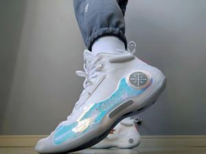 Giay Lining Way Of Wade 10 '305' ABAS075-2