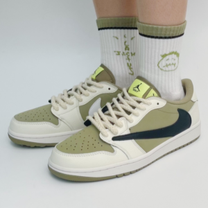 Giay Nike Air Jordan 1 Retro Low Golf 'Travis Scott' FZ3124-200