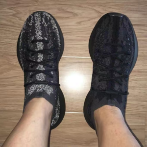 Giay Adidas Yeezy Boost 380 'Onyx Reflective' H02536