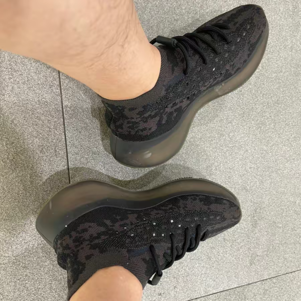 Giay Adidas Yeezy Boost 380 'Onyx Reflective' H02536