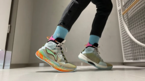 Giay Lining Shuai 13 Inch 'Crystal Melting Point' ABAP065-19