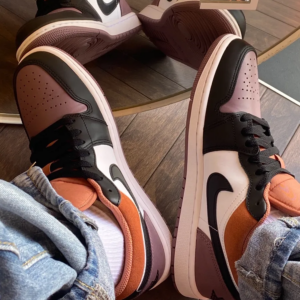 Giay Nike Air Jordan 1 Low SE 'Sky J Mauve' FB9907-102