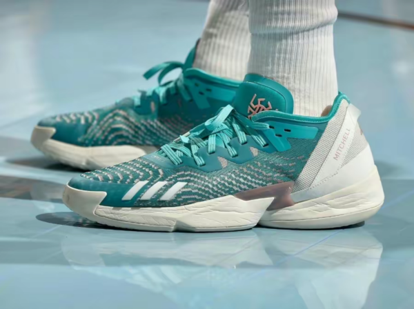 Giay Adidas D.O.N. Issue #4 'International Women's Day' HR0718
