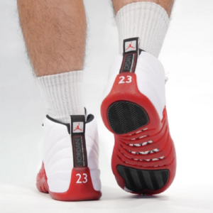 Giay Nike Air Jordan 12 Retro 'Cherry' CT8013-116