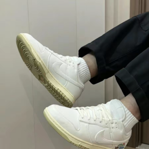 Giay Nike Dunk Low SE 'The Future is Equal' FD0868-133