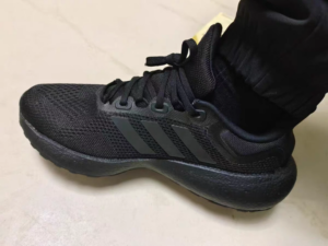 Giay Adidas PureBoost 22 'Triple Black' GW8589