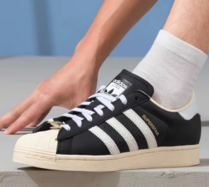 Giay Adidas Originals Superstar 'Black White' ID4676