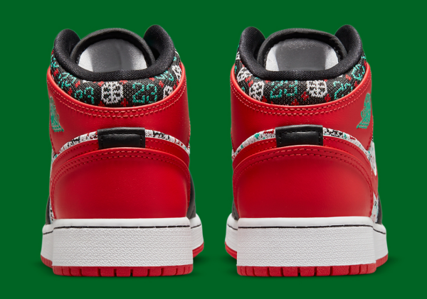 Giay Nike Air Jordan 1 Mid SE 'Ugly Christmas Sweater' DM1208-150