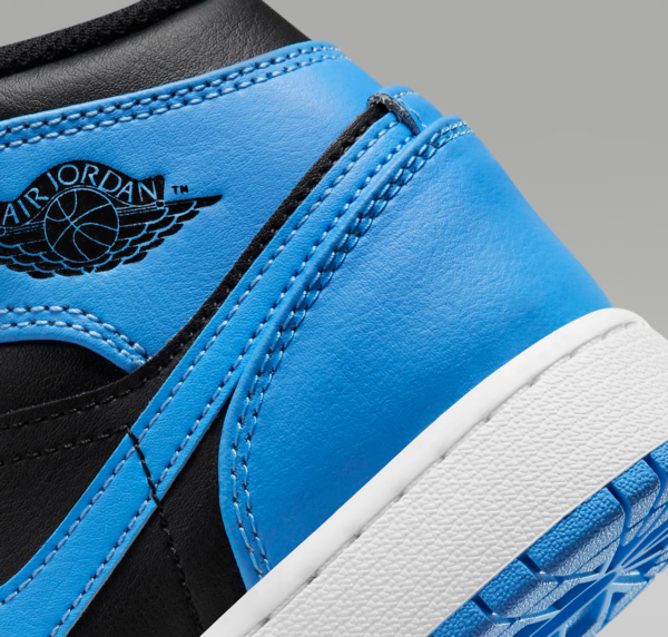 Giay Nike Air Jordan 1 Mid 'University Blue Black' DQ8426-401