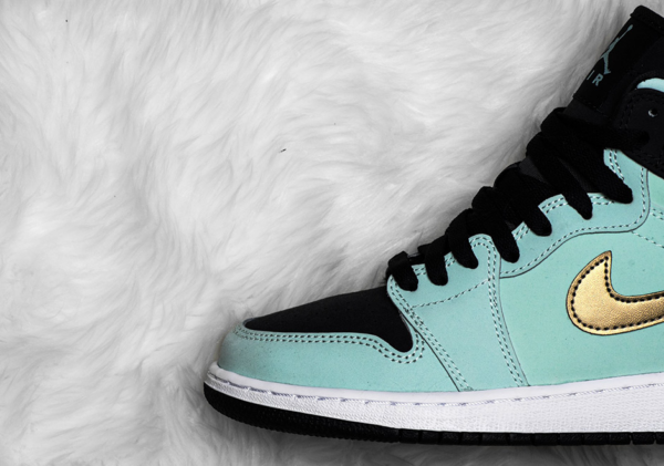 Giay Nike Air Jordan 1 Retro High 'Mint Foam' 332148-300