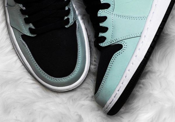 Giay Nike Air Jordan 1 Retro High 'Mint Foam' 332148-300