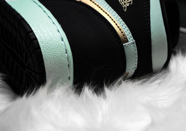 Giay Nike Air Jordan 1 Retro High 'Mint Foam' 332148-300