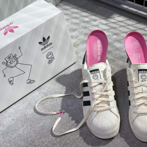 Giay Adidas Superstar 'Andre Saraiva Chalk' GZ2203