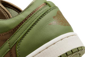 Giay Nike Air Jordan 1 Low SE 'Light Olive' FB9893-300