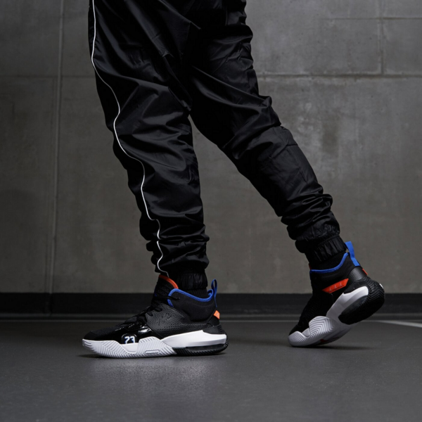 Giay Nike Air Jordan Stay Loyal 2 'Black Hyper' DQ8401-048
