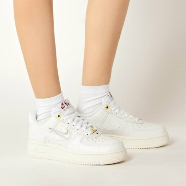 Giay Nike Air Force 1 Low 'Jewel' DZ5616-100
