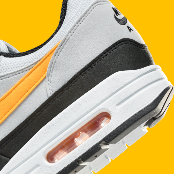Giay Nike Air Max 1 'White University Gold' FD9082-104