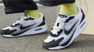 Giay Nike Air Max Solo 'White Black' DX3666-100