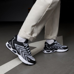 Giay Nike Air Max TW 1 'Black White' DQ3984-001