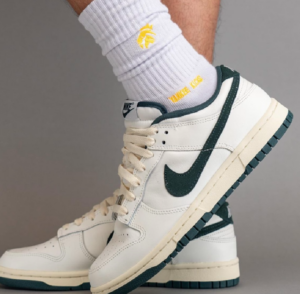 Giay Nike Dunk Low 'Athletic Department' FQ8080-133