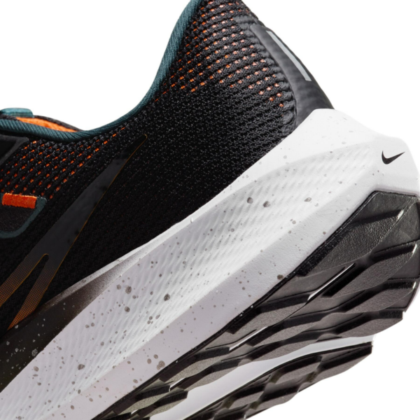 Giay Nike Pegasus 40 'Black Orange' FQ8723-010