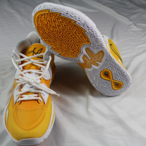 Giay Nike Kyrie Infinity TB 'University Gold' DO9616-701