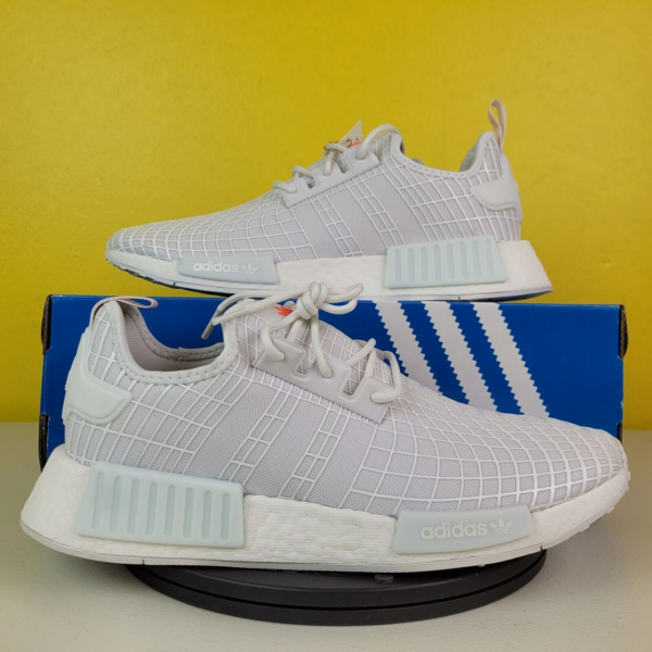 Giay Adidas NMD_R1 'White' GX9531