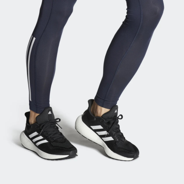 Giay Adidas PureBoost 22 'Black White' GW8588