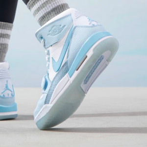Giay Nike Air Jordan Legacy 312 'White Blue' FV8118-141