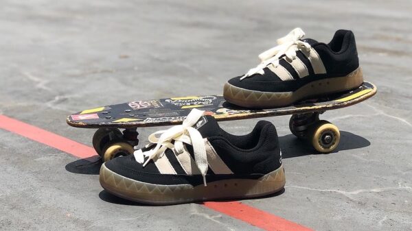 Giay Adidas Adimatic 'Black Gum' IE2224