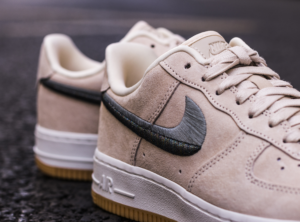 Giay Nike Air Force 1 '07 LX 'Guava Ice' 898889-801