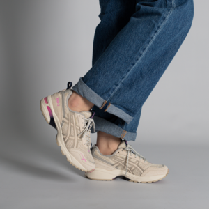 Giay Asics Gel-1090 V2 'Oatmeal Pink' 1202A383-201