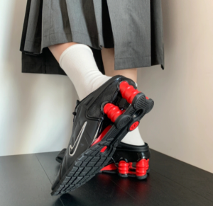 Giay Nike Shox MR4 Mule 'Martine Rose Black' DQ2401-001