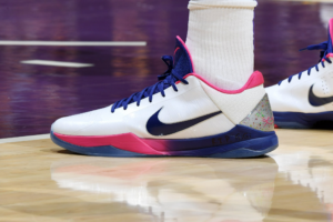 Giay Nike Zoom Kobe 5 Protro 'Kay Yow' CW2210-100