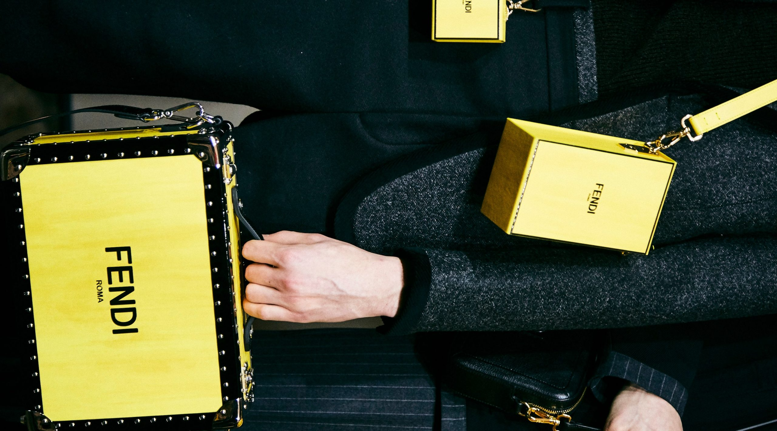 Fendi - Một hành trình sang trọng độc đáo trong ngành thời trang Hinh anh 2: Fendi - Mot hanh trinh sang trong doc dao trong nganh thoi trang