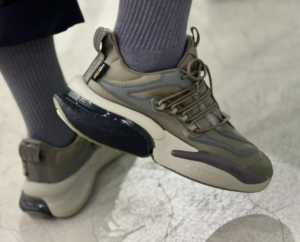 Giay Adidas AlphaBoost V1 'Olive Strata' IG3129