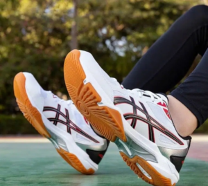Giay Asics Gel Rocket 10 'White Classic Red' 1071A054-108