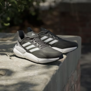 Giay Adidas Solarboost 5 'Black White' HP5664