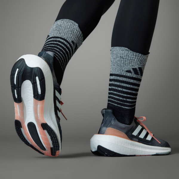 Giay Adidas UltraBoost Light 'Grey Wonder Clay' IE1745