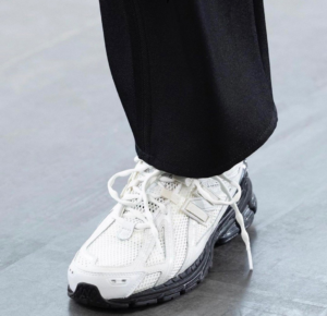 Giay New Balance 1906R x Comme des Garcons Homme 'White' M1906RCO