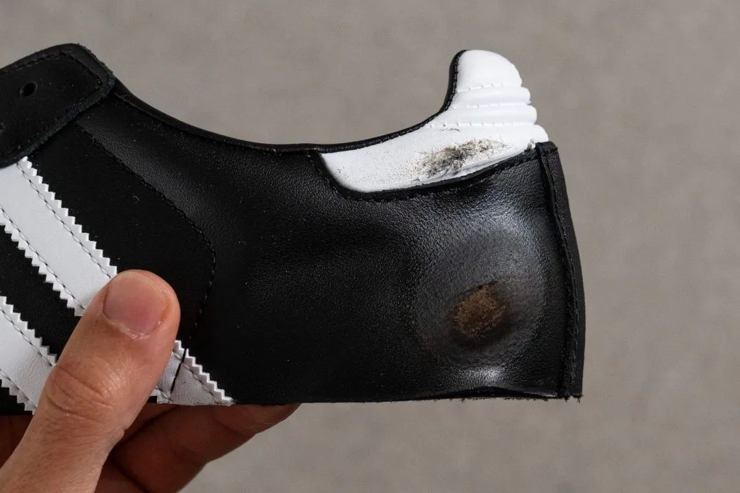 Những lý do bạn nên sở hữu ngay một đôi adidas Samba Hinh anh 2: Nhung ly do ban nen so huu ngay mot doi adidas Samba