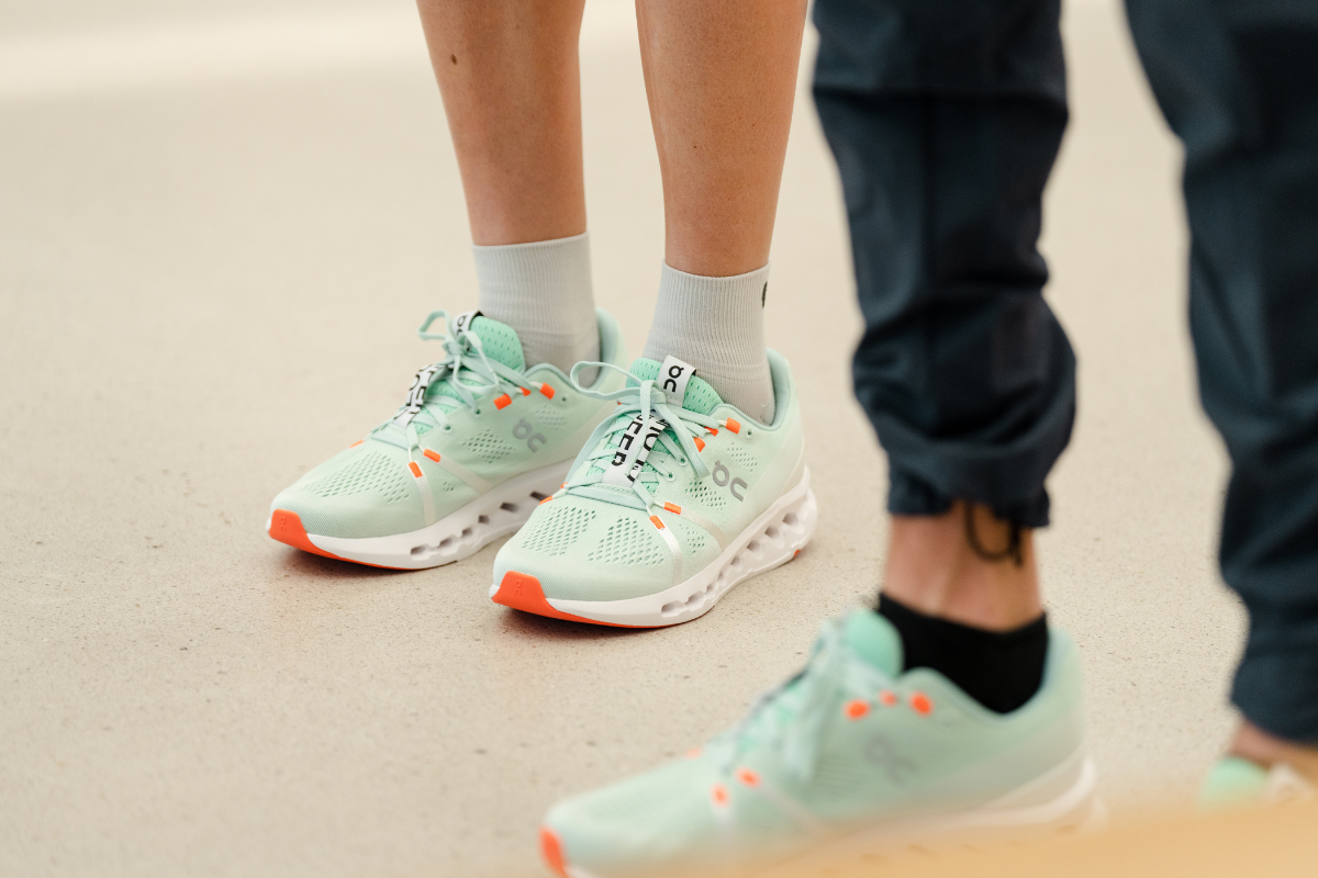 On Running  x  Loewe - Sự đột phá mới trong ngành giày chạy Hinh anh 2: On Running  x  Loewe - Su dot pha moi trong nganh giay chay