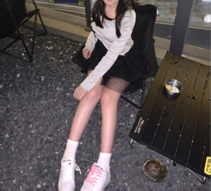 Giay Adidas Superstar x Hello Kitty 'White Multi' GW7168