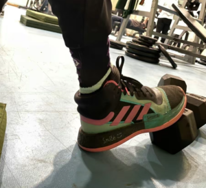 Giay Adidas Marquee Boost 'Black Shock Pink Aqua' EH2373