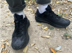 Giay Nike ACG Mountain Fly 2 'Low Triple Black' DV7903-002