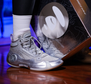 Giay Lining Way Of Wade 10 x AAPE '10th Anniversary' ABAS175-1