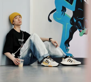 Giay Adidas Hi Tail 'Off White Cream Yellow' H05767