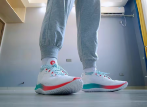 Giay Under Armour Curry Flow Go 'White Daiquiri' 3025936-103